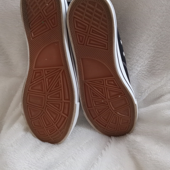 Embroidered Sneaker - Picture 6 of 6